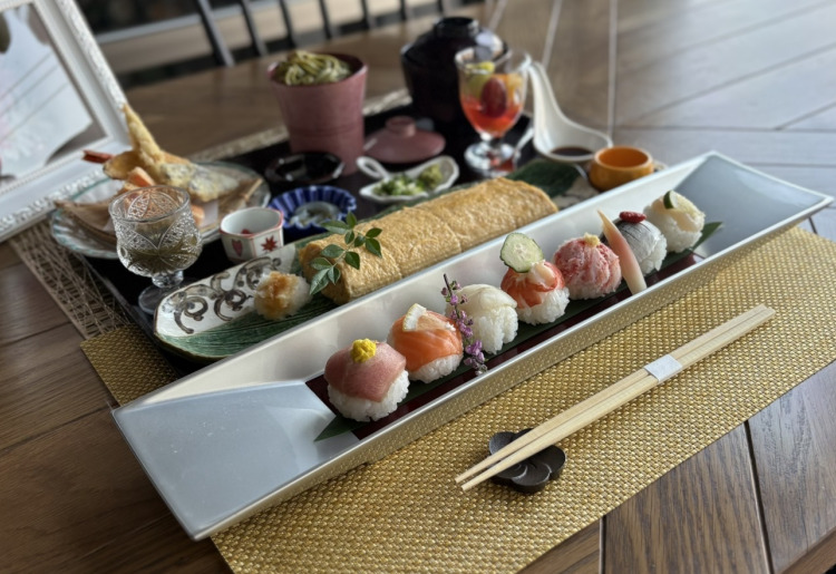 クマンタ手まり寿司ランチ（だし巻き1本付）